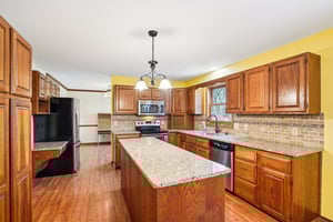 Sunny Wood Dr-S1702-015.jpg