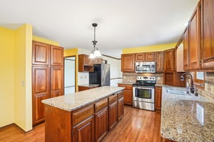 Sunny Wood Dr-S1702-017.jpg