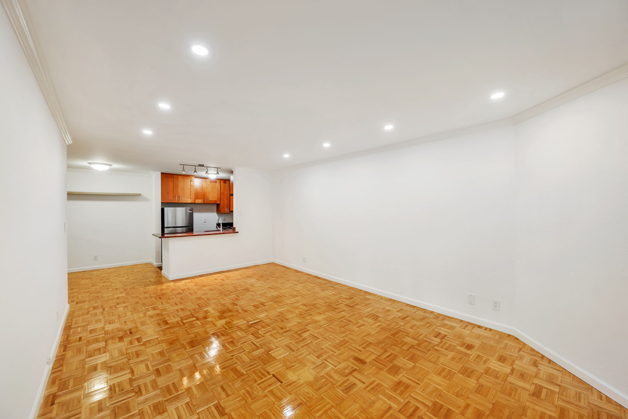 010_377 Mandarin Dr 207