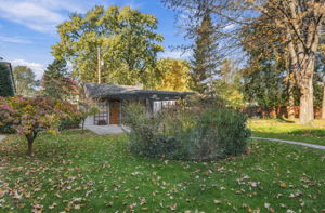  Photo 33