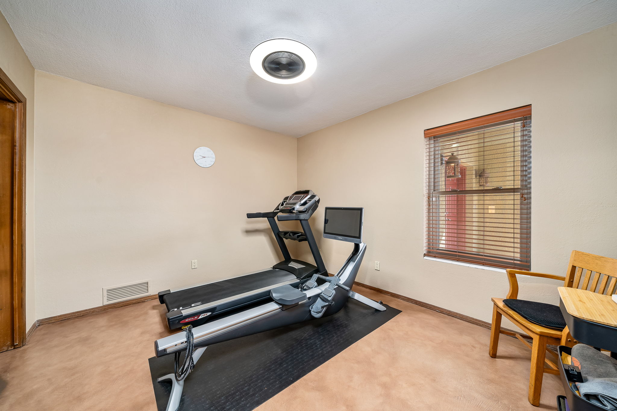 Bedroom 4/current exercise room