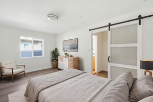 3770 Somerset Dr_DSC_0342 virtually staged.jpeg