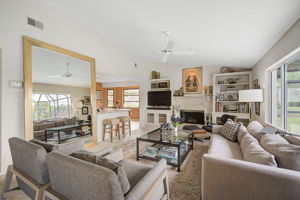 3770 Torrey Pines Blvd-26