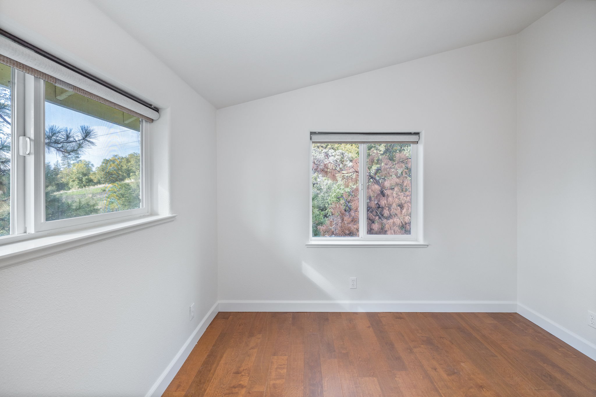 Upstairs Bedroom 2