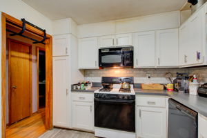 14 Kitchen C w BR Access