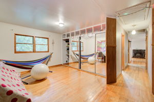 18 Main BR A Partial w Hallway