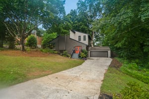 Southgate Dr-S3007-001.jpg