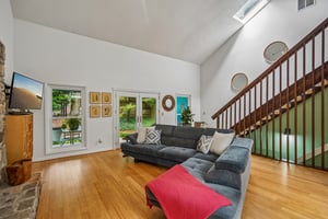 Southgate Dr-S3007-006.jpg