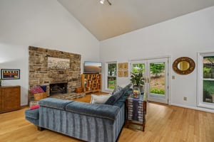 Southgate Dr-S3007-008.jpg