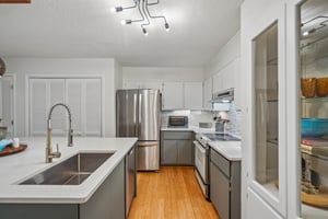 Southgate Dr-S3007-016.jpg