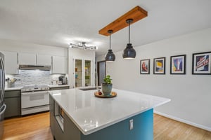 Southgate Dr-S3007-018.jpg