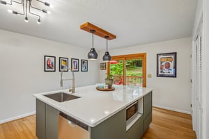 Southgate Dr-S3007-020.jpg