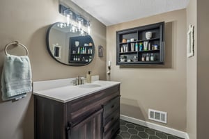 Southgate Dr-S3007-025.jpg