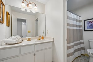 Southgate Dr-S3007-028.jpg
