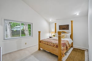 Southgate Dr-S3007-029.jpg