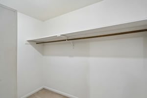 Southgate Dr-S3007-031.jpg