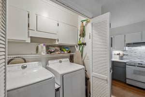 Southgate Dr-S3007-044.jpg