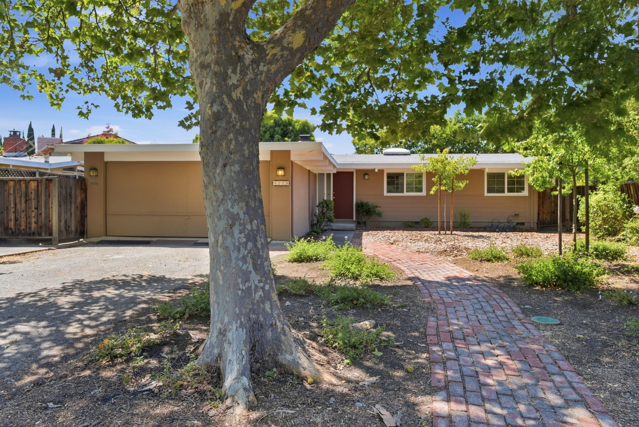 001_F8_3778 Corina Way