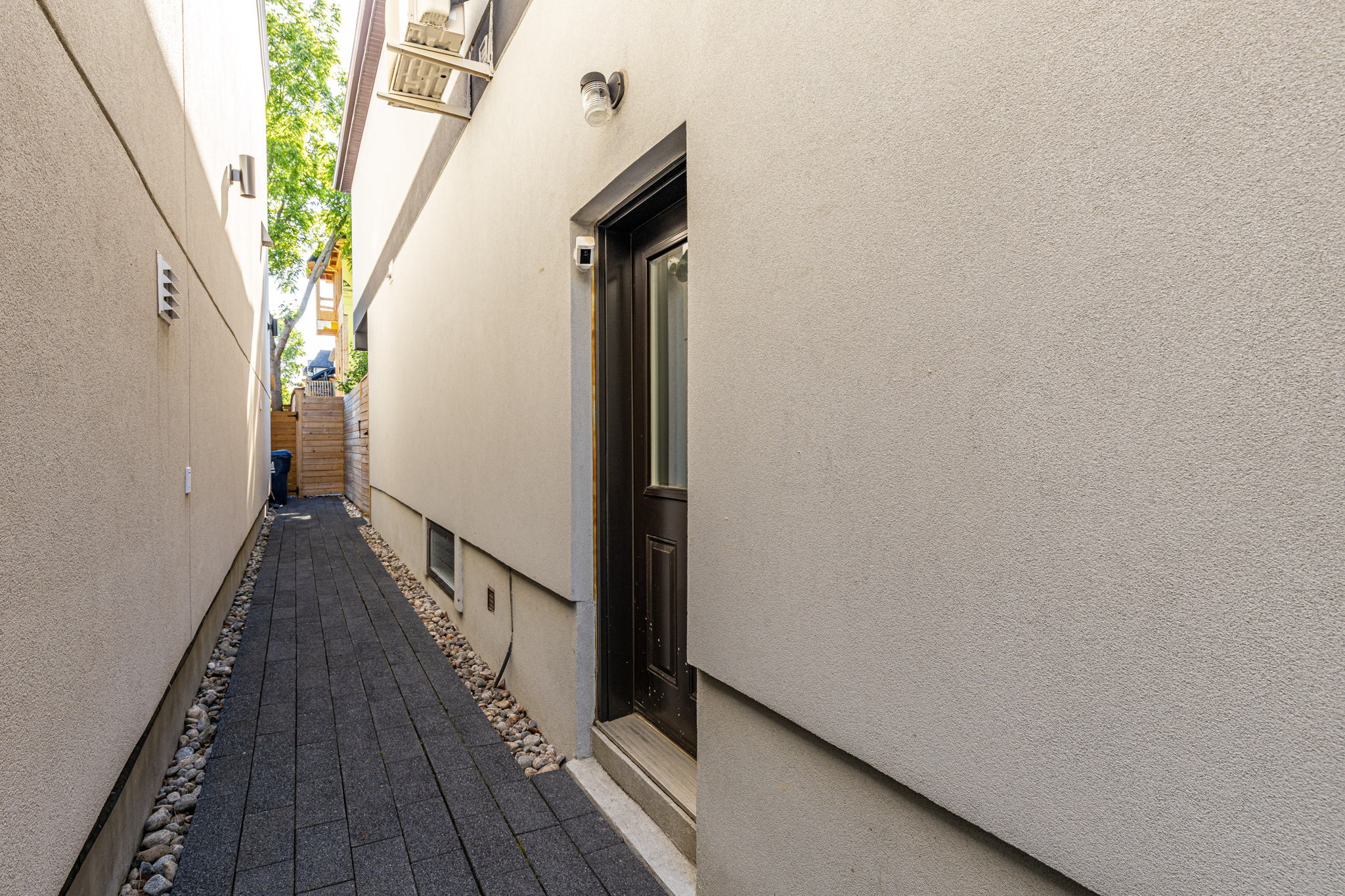 Toronto property showcase — delivered property photograph 61