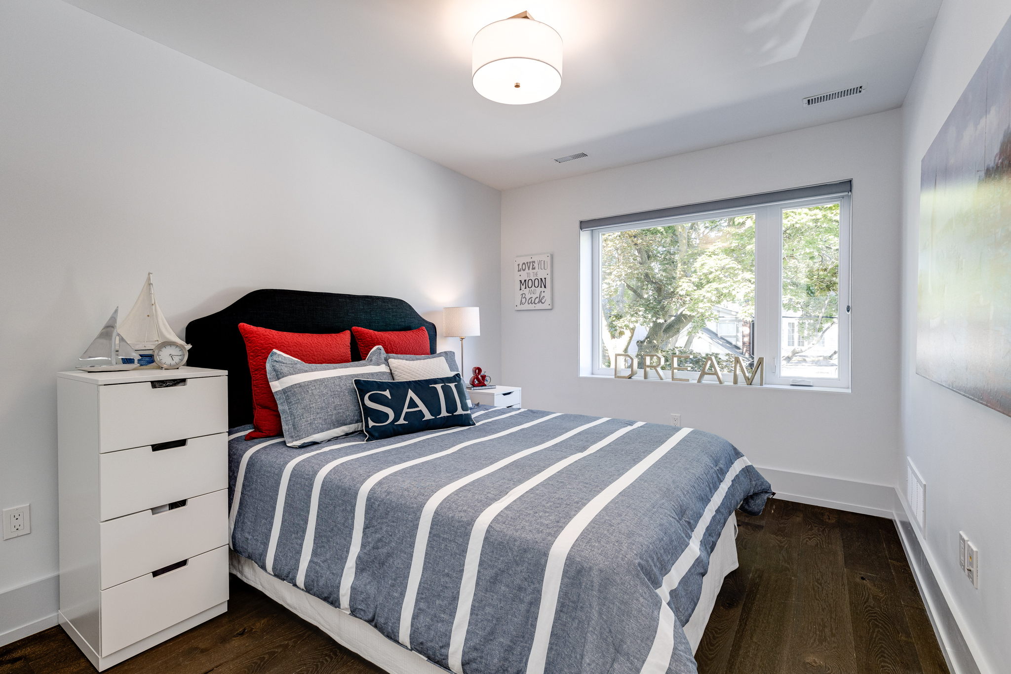 Toronto property showcase — delivered property photograph 25