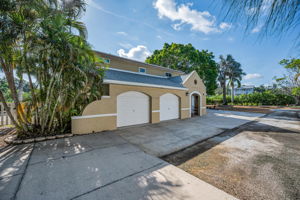 Front Exterior3