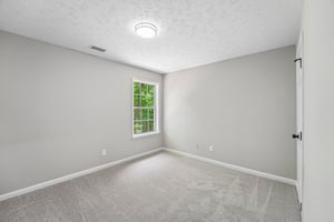 Wake Robin Way-S2504-043.jpg