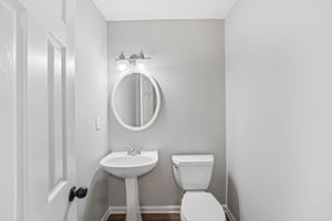 Wake Robin Way-S2504-046.jpg