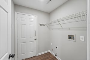 Wake Robin Way-S2504-047.jpg