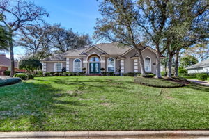 Welcome to 3782 Hunt Club Rd N