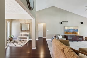 Briar Lakes Dr-S0710-011.jpg