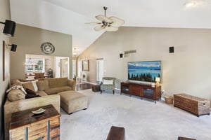 Briar Lakes Dr-S0710-016.jpg