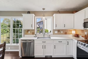 Briar Lakes Dr-S0710-023.jpg