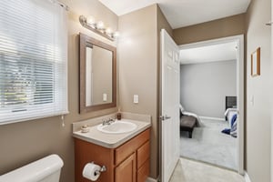 Briar Lakes Dr-S0710-044.jpg