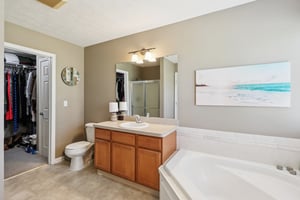 Briar Lakes Dr-S0710-049.jpg