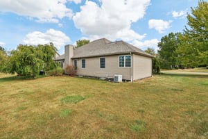 Briar Lakes Dr-S0710-067.jpg