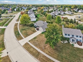 Briar Lakes Dr-S0710-071.jpg