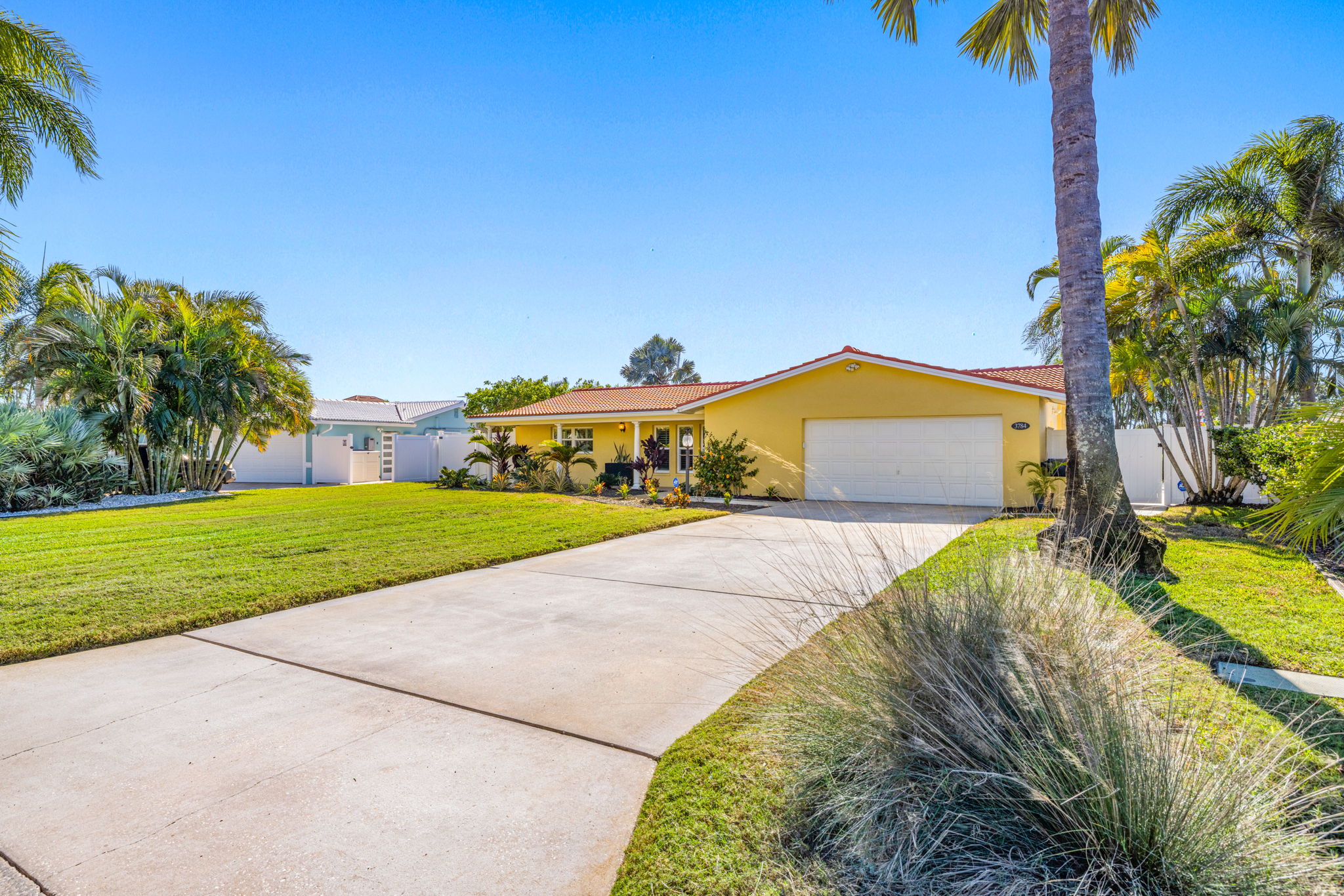 2 - 3784 42nd Ave S, St. Petersburg, FL 33711