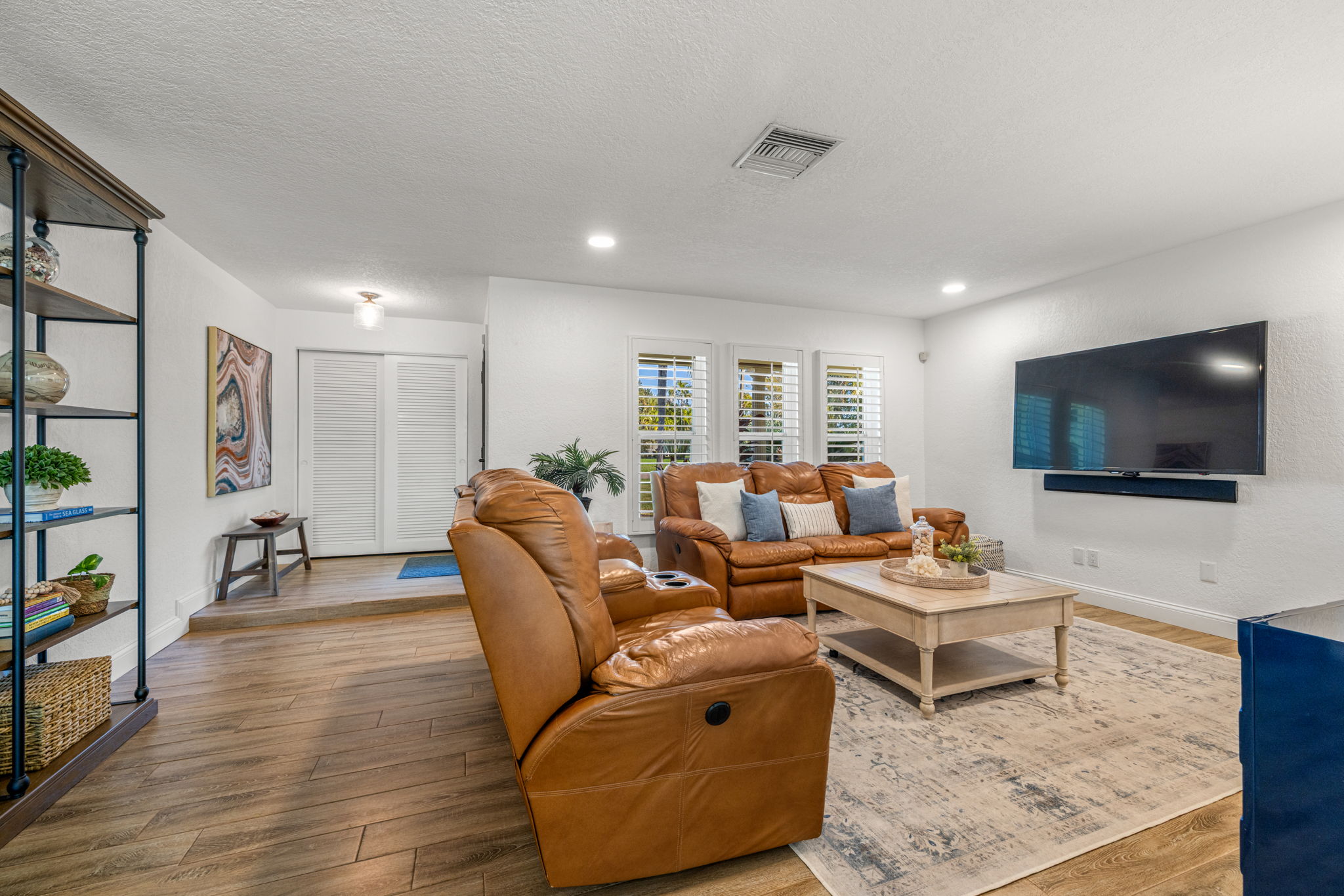 6 - 3784 42nd Ave S, St. Petersburg, FL 33711