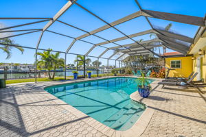 28 - 3784 42nd Ave S, St. Petersburg, FL 33711