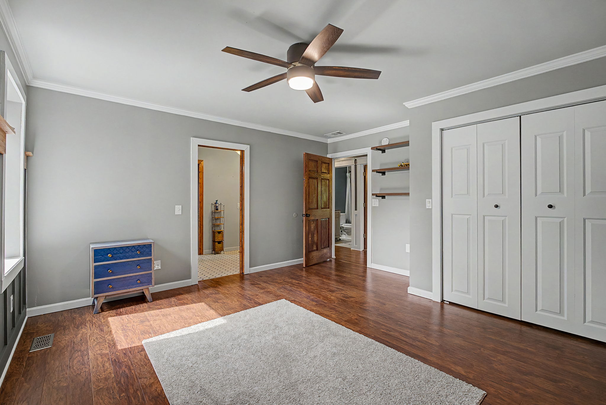  Photo 43