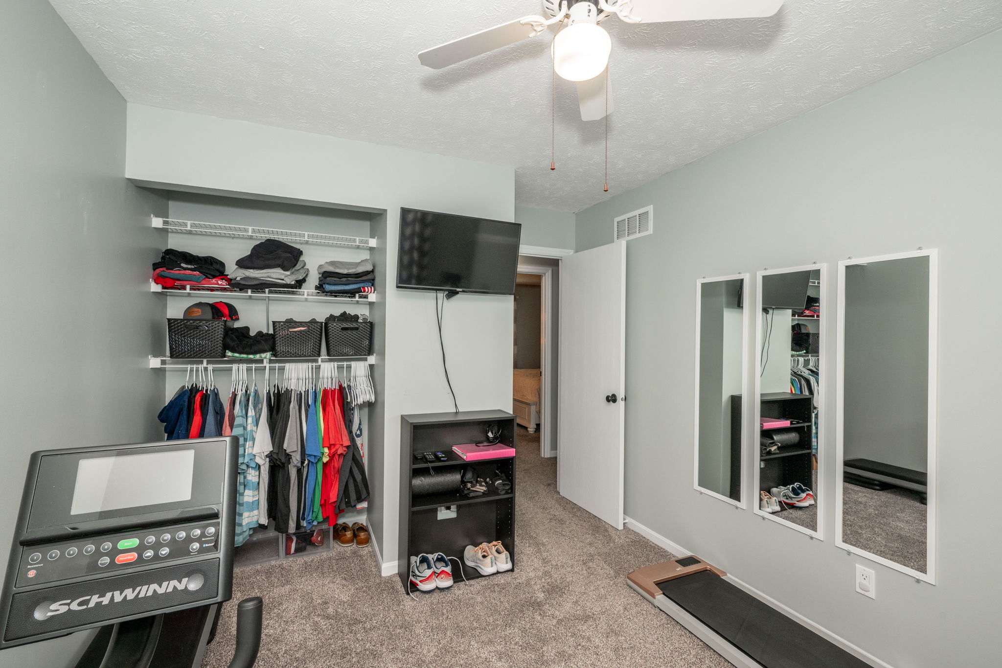  Photo 12