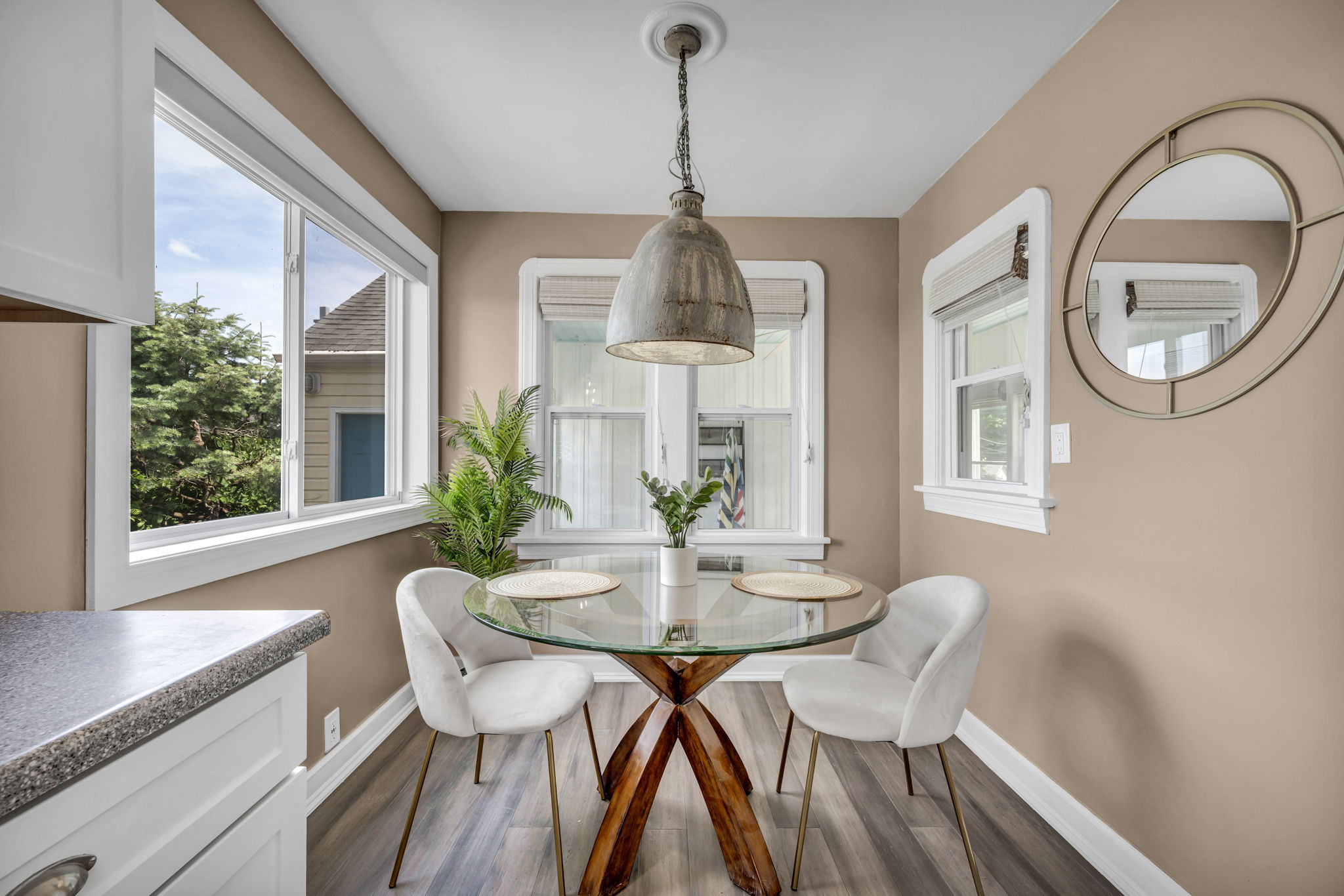  Photo 22