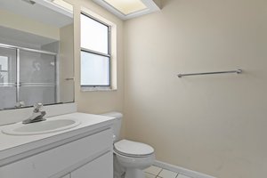  Photo 34
