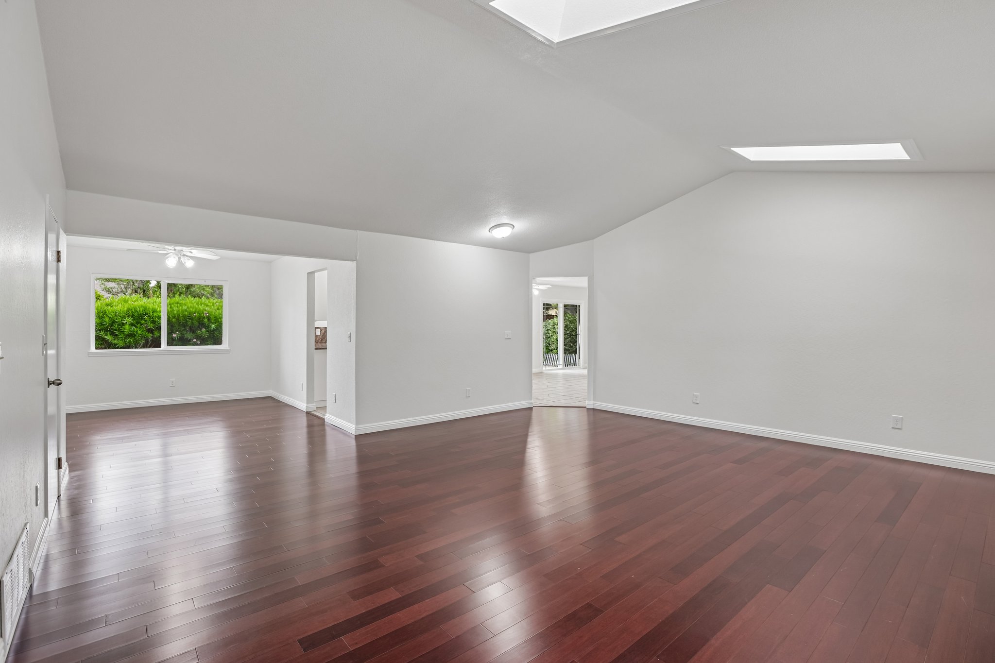 Cowell Rd-S3005-009.jpg