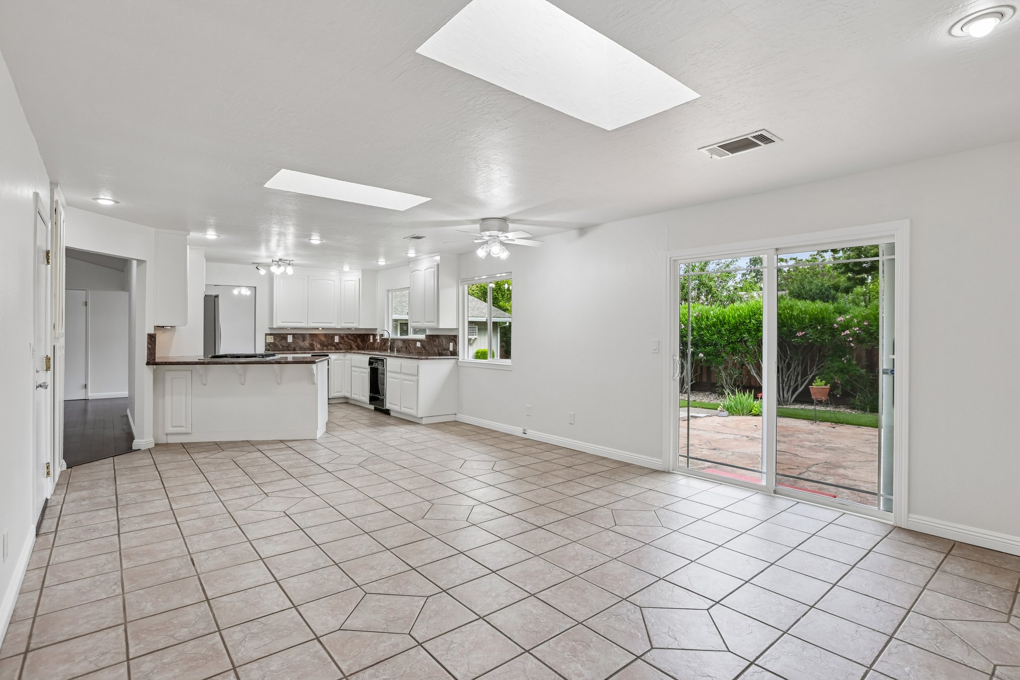 Cowell Rd-S3005-014.jpg