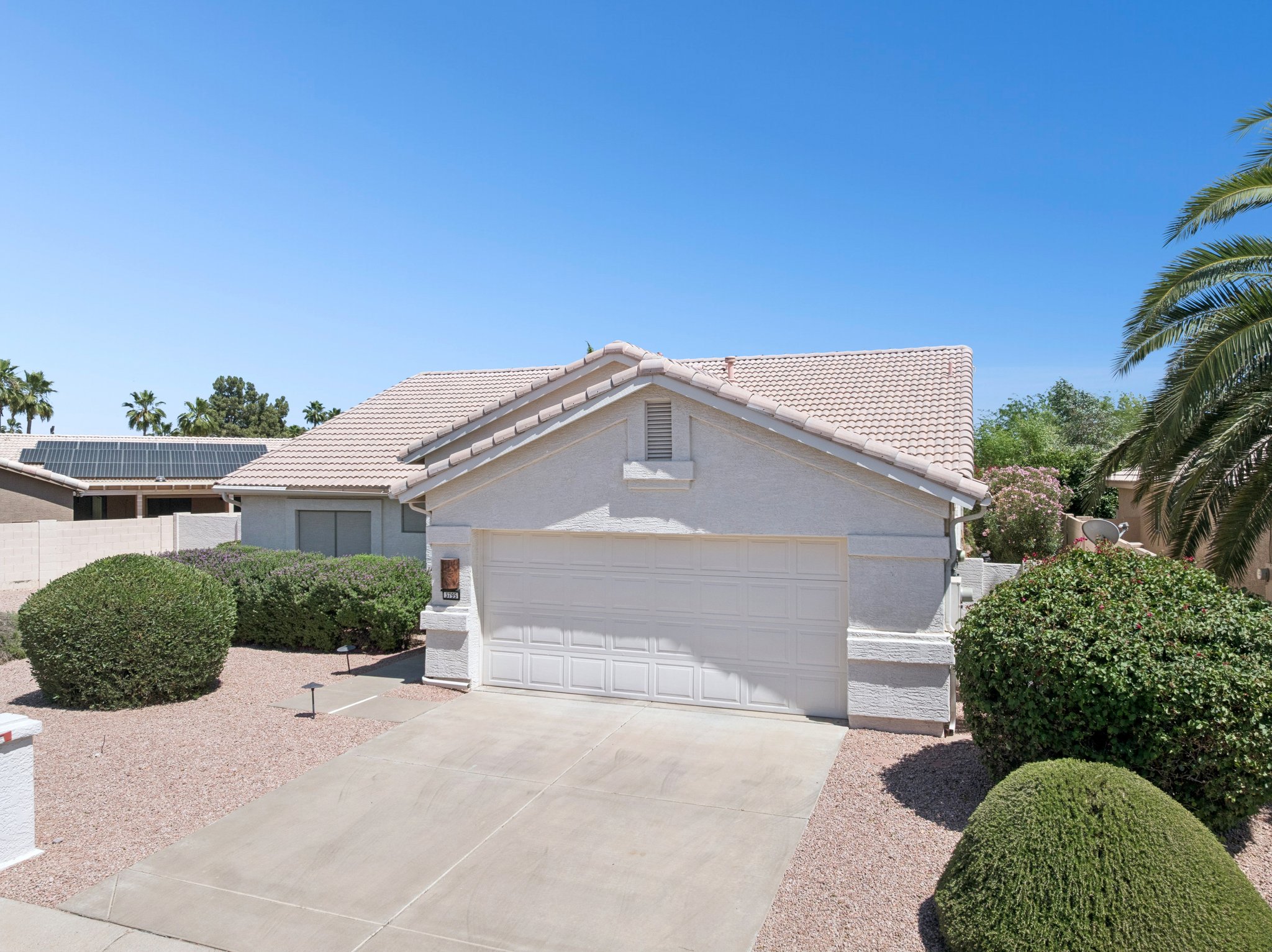 3795 N 150th Dr - 006.jpg