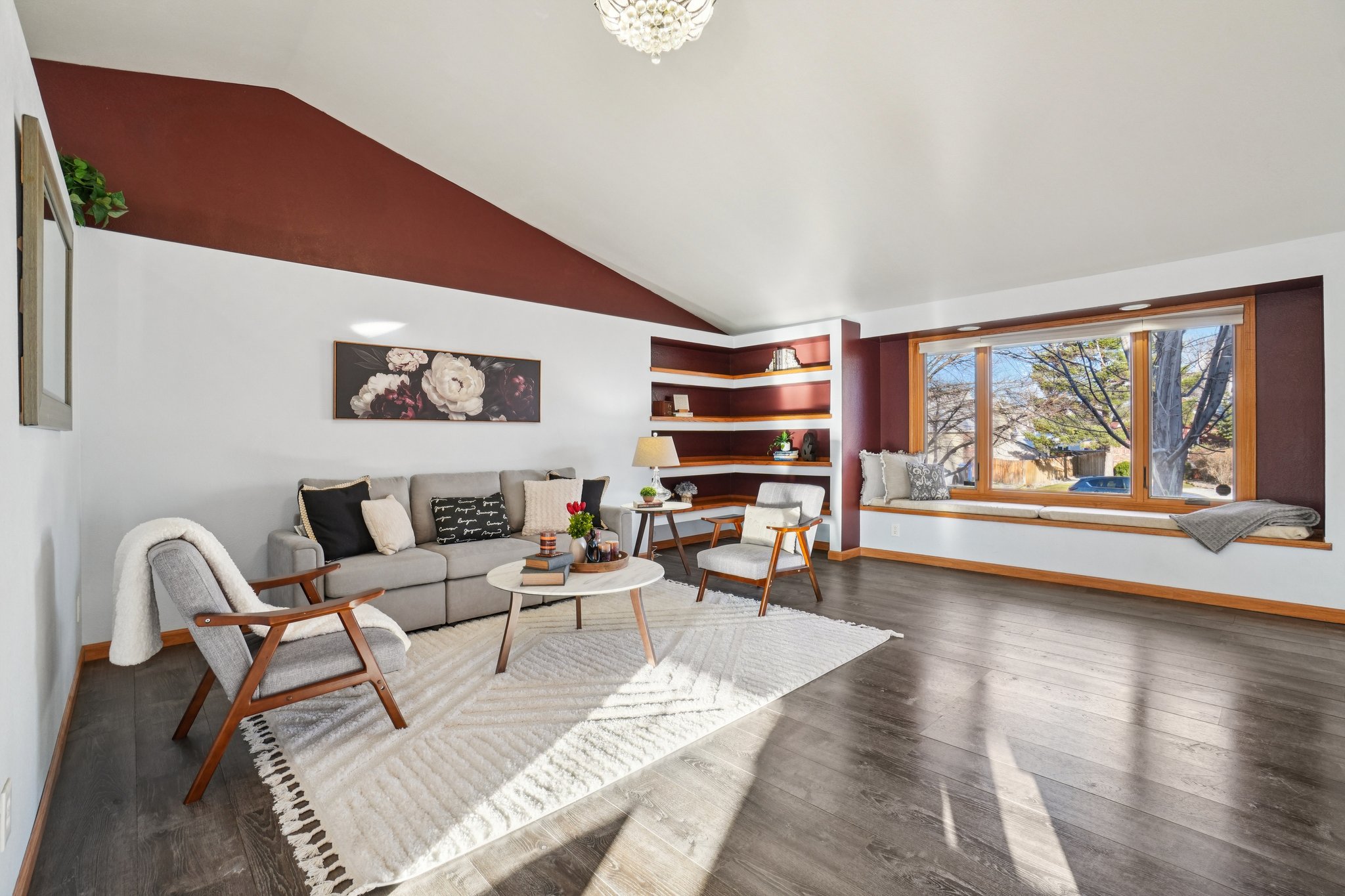 Larkspur Dr-S1203-005.jpg