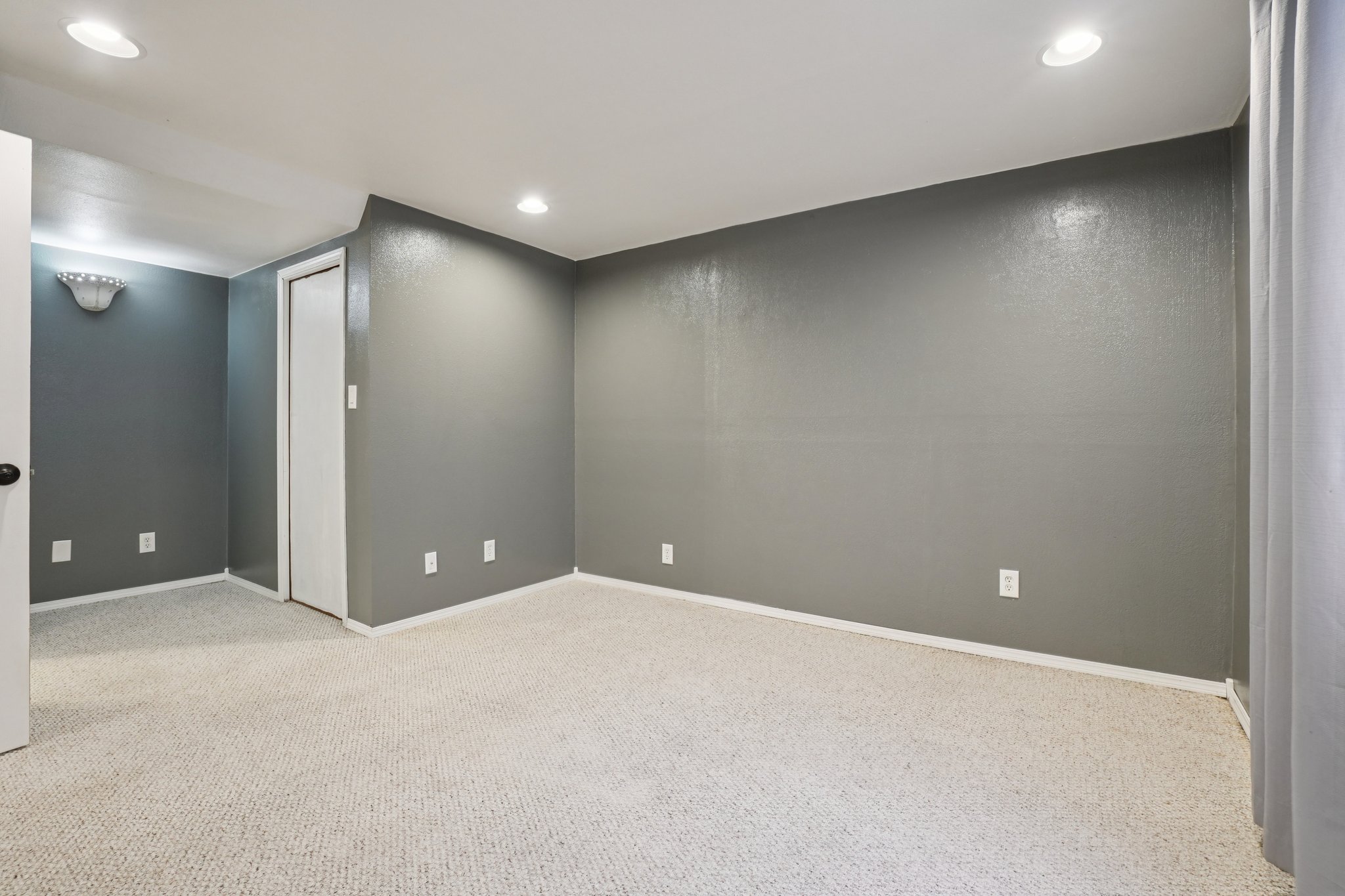 Larkspur Dr-S1203-036.jpg