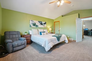 Larkspur Dr-S1203-022.jpg