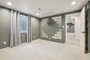 Larkspur Dr-S1203-034.jpg